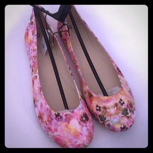 Time and Tru Basic Floral Ballet Flats
